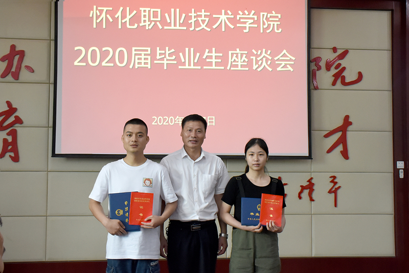 1591609864894018340.jpg DSC_5694.jpg